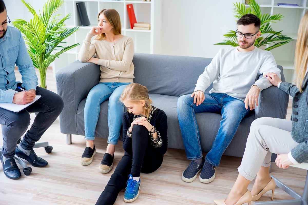 Problems in court-ordered family therapy