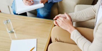 Consulting with a forensic psychologist