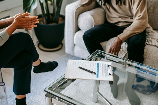 Professional conducting forensic psychological evaluation