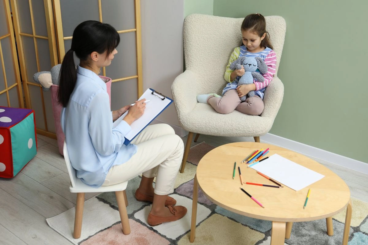 Psychoeducational testing session with child